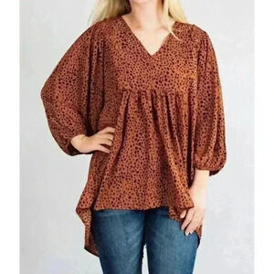 Umgee USA Womens M High Low Blouse Animal Print 3/4 Sleeve V Neck Tunic Top